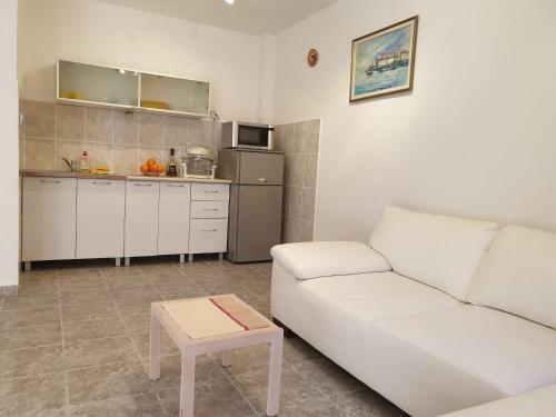 Apartment Kastio