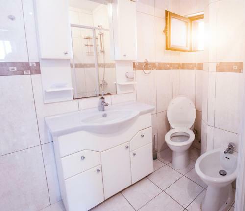 Hostal Universe Rooms & Apartments