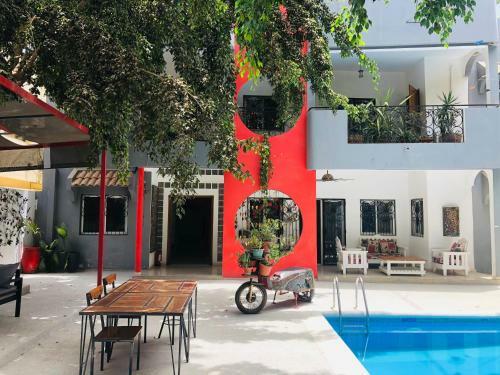 Hostal Loman Art