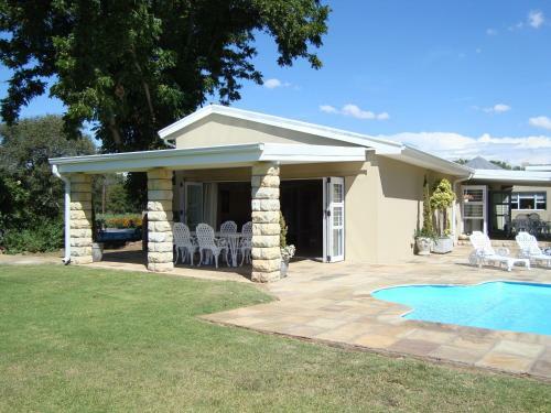 Hostal Orangia Game Lodge