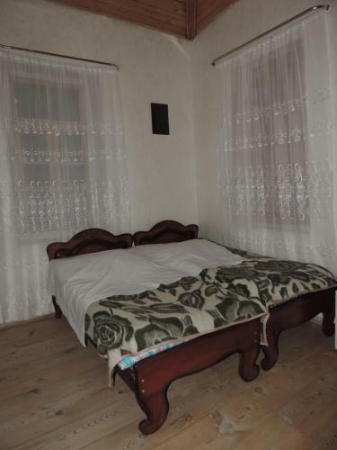 Hostal Erasti Guesthouse
