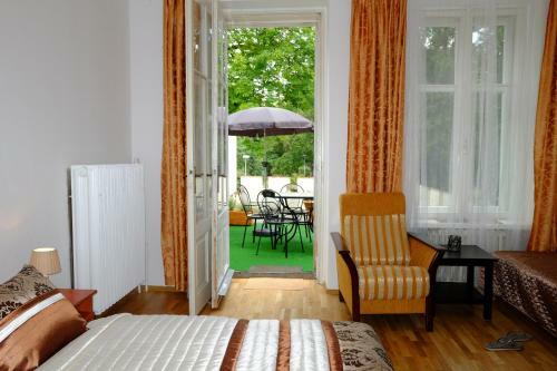 Leier Apartments