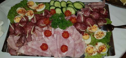 Hostal Penzion U Jezera