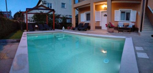 Boutique Apartment With Private Pool
