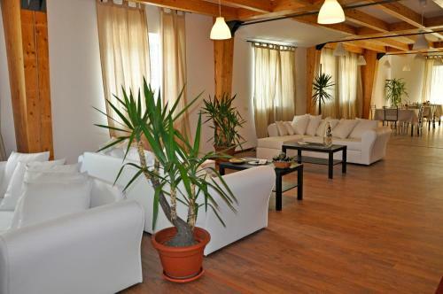 Hostal Lunar Room & Breakfast