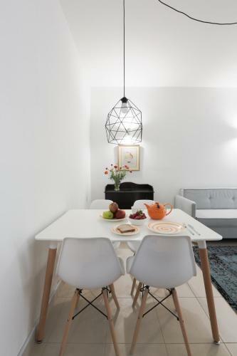 Katia's Pepper Tree Apartment