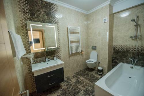 Apartments In Solid House Mamaia