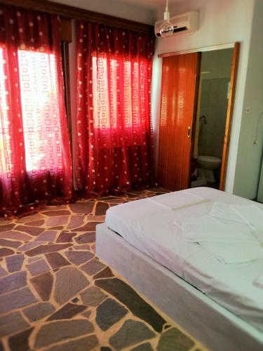 Hostal Arleta's Sunny Guesthouse