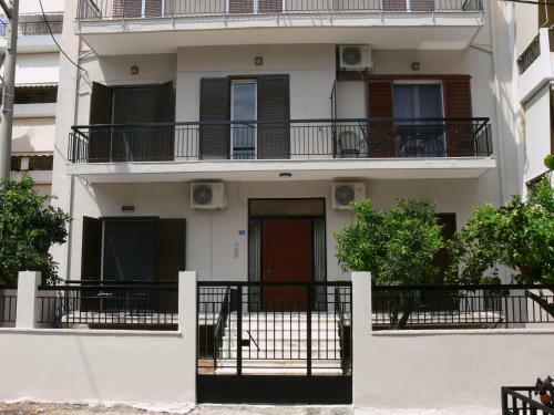 Eleni Apartments