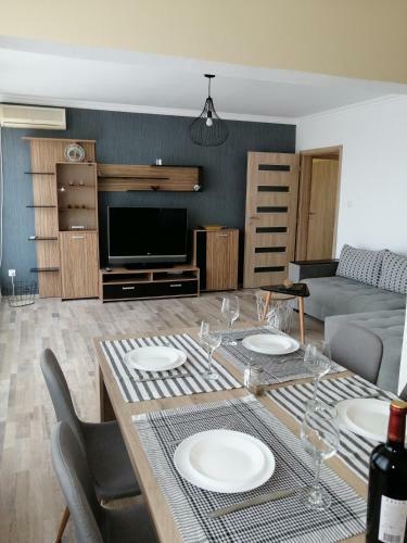 Yanakiev's Central Apartment