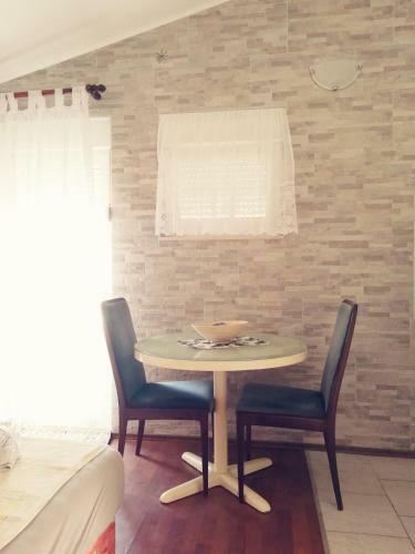 Apartmani Babi? Vir