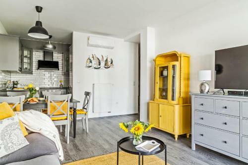 Lelleholiday Sunny Day/corner/olive Apartman