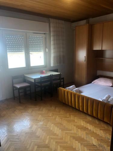 Hostal B3
