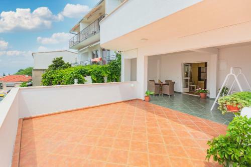 Apartmani Grmoja