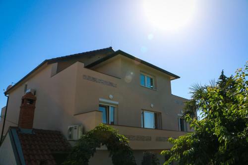 Apartmani Tomljenovic