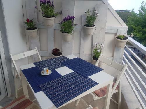 Apartment With Two Rooms Near The Beach