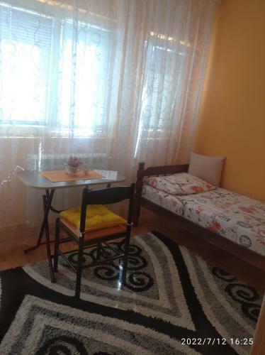 Hostal Buric Rooms