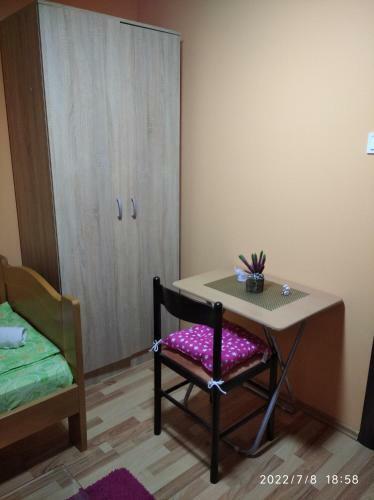 Hostal Buric Rooms