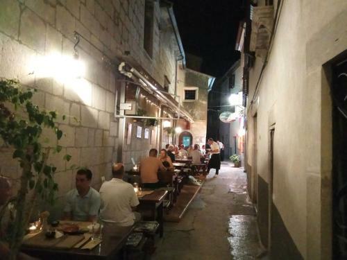 Cres Old Town Apartment