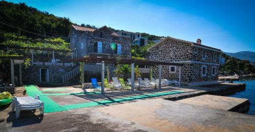 Stone House Apartments