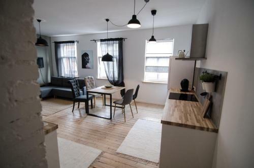 Apartamento Frankenstein Girl
