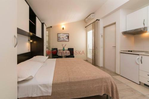 Hostal Apartments & Rooms Merita