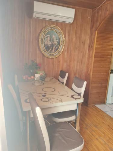 Apartment On Ochamchirskaya 89