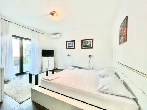 Sea View Apartments Milo