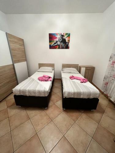 Seaview Apartments
