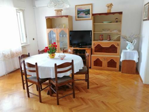 Apartma Bomar