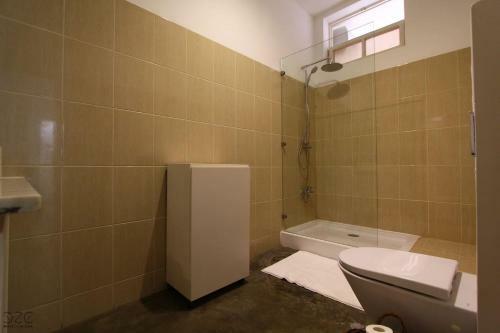 V Apartment