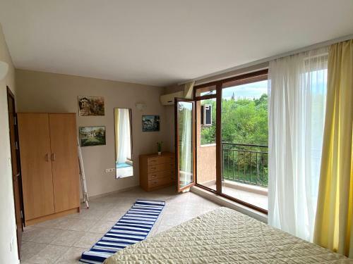 Blue Star Apartments