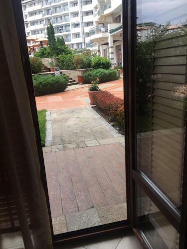 Private Apartments In Emerald