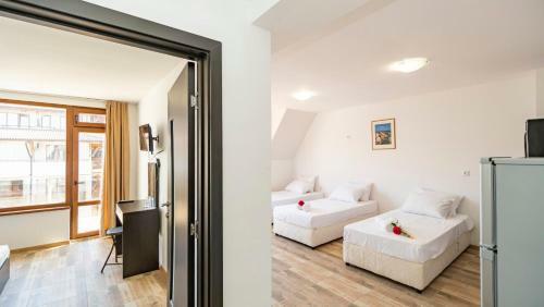 Hostal Guest House Elidis