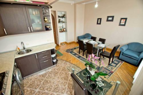 Apartment On Gorgiladze 25