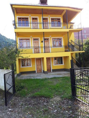 Hostal Guest House Lia