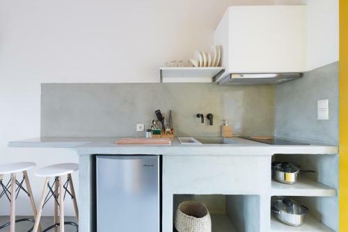 Themonies Suites And Apartments