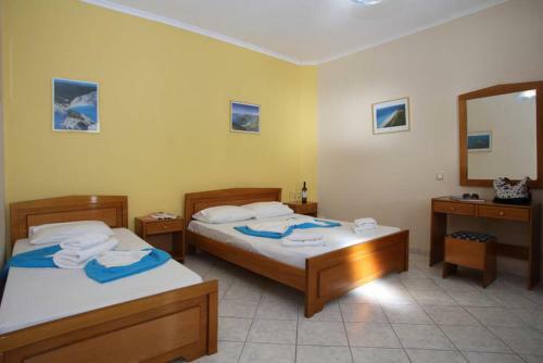 Theocharis Bros - Studios Apartments