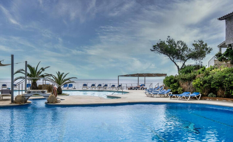 Eden Roc Mediterranean Hotel & Spa