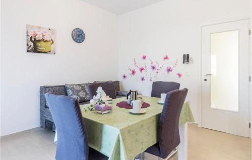 Awesome Apartment In Galizana With 2 Bedrooms