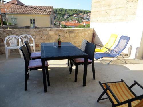 Apartman Art Atellier Jelsa