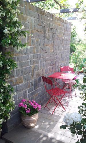 Hostal Guesthouse Leasol