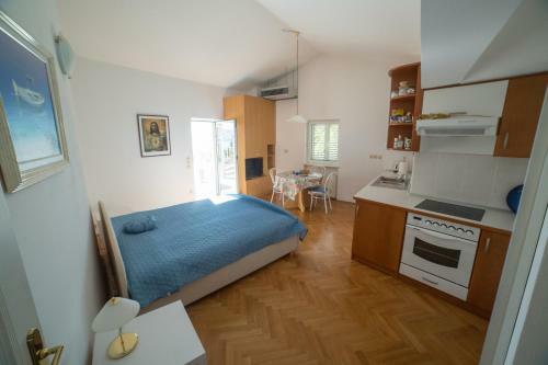 Paradise With Sea View Apartment