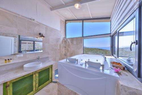 Mojo Boutique Hotel