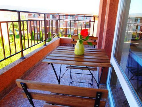 Visit Sunny Beach Holiday Apartments