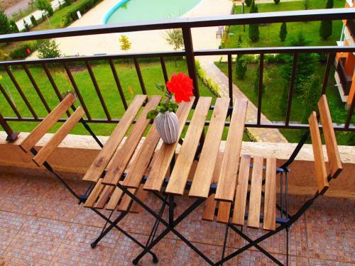 Visit Sunny Beach Holiday Apartments