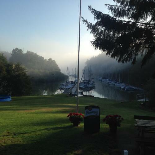 Hostal Yacht Club Barrandov