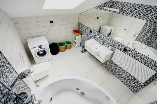 House Arta, 3 Bedroom Apartment