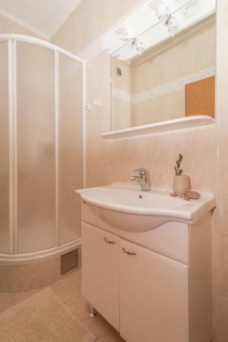 Apartmani Mira