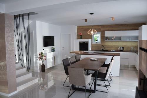 Villa Glory Grande With Swimmingpool And Panoramic Sea View